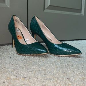 Green Croc Pumps with Gold detail